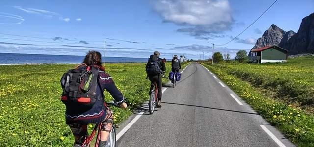 如何根据季节选择最佳的旅游交通工具