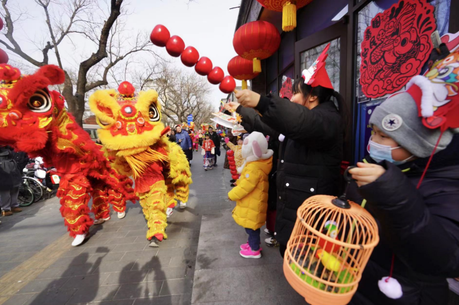 参与当地的庙会有什么特别的文化体验