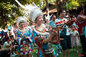 旅行时如何避免冒犯当地人的文化习俗